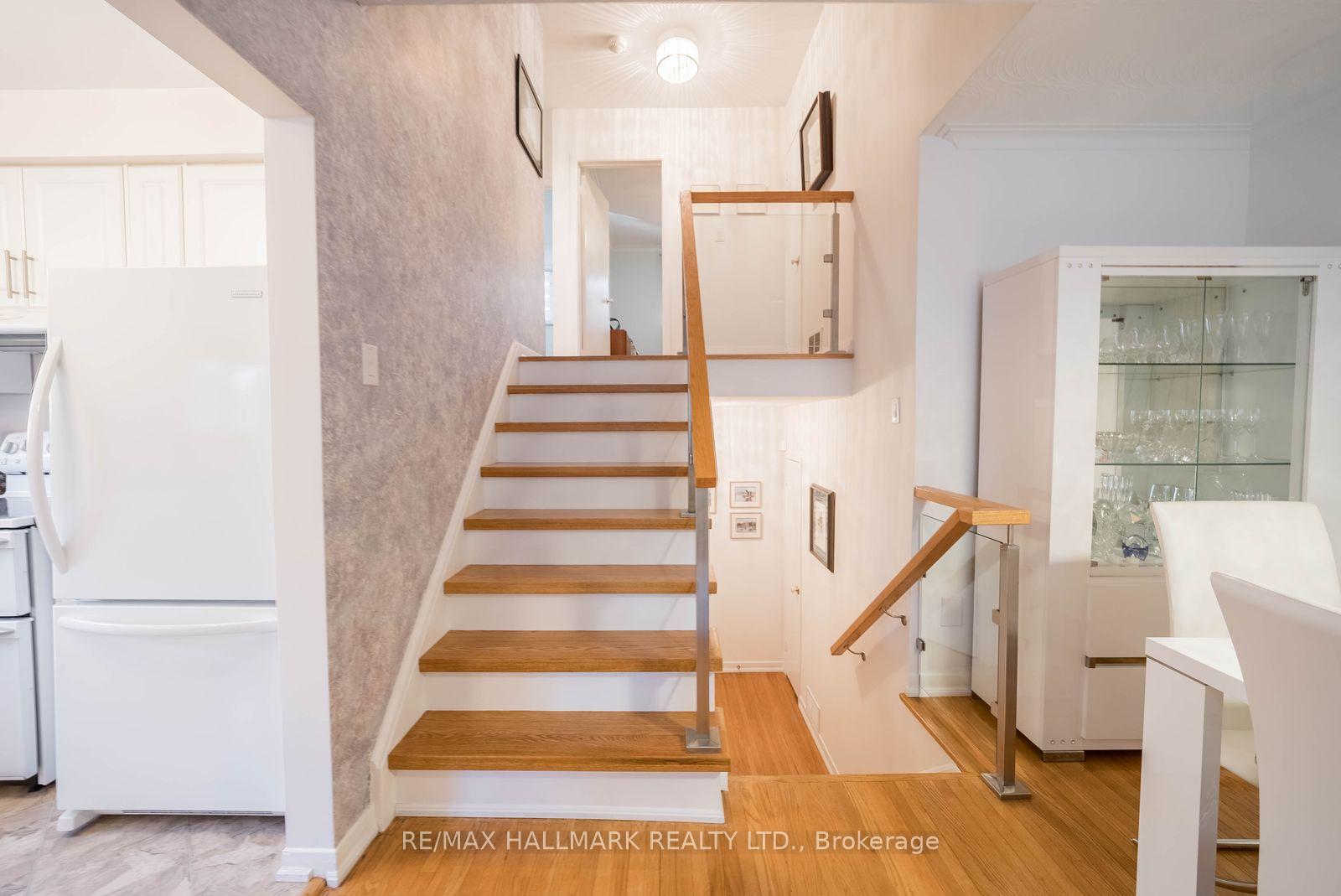 Photo 14 of 27 Pinebrook Avenue, North York, Victoria Village — HOMEH