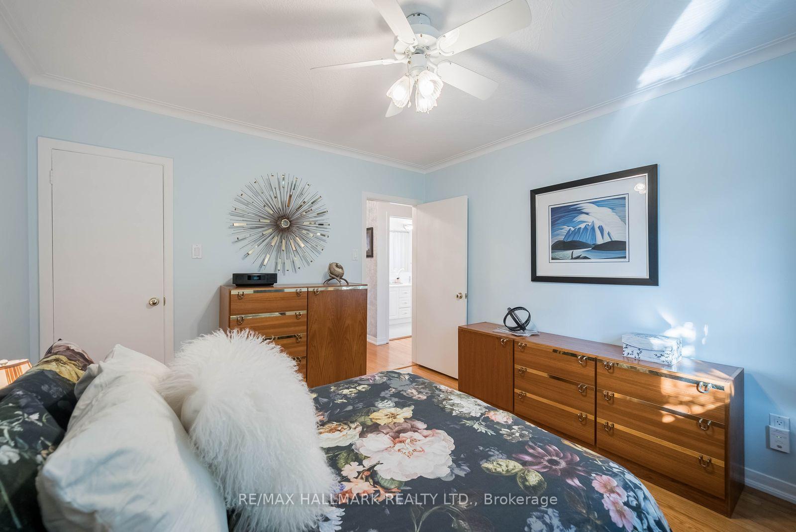 Photo 16 of 27 Pinebrook Avenue, North York, Victoria Village — HOMEH