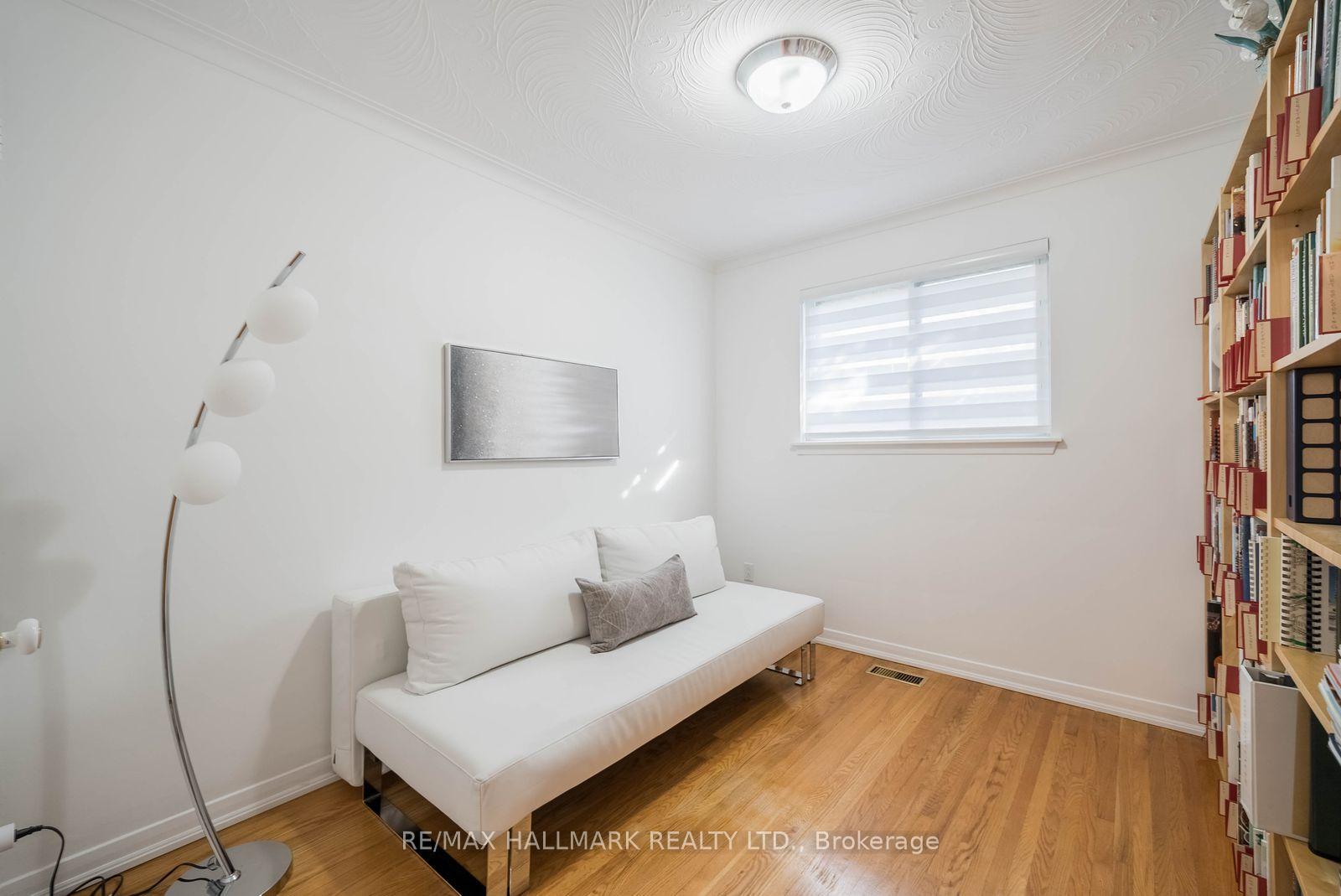 Photo 17 of 27 Pinebrook Avenue, North York, Victoria Village — HOMEH