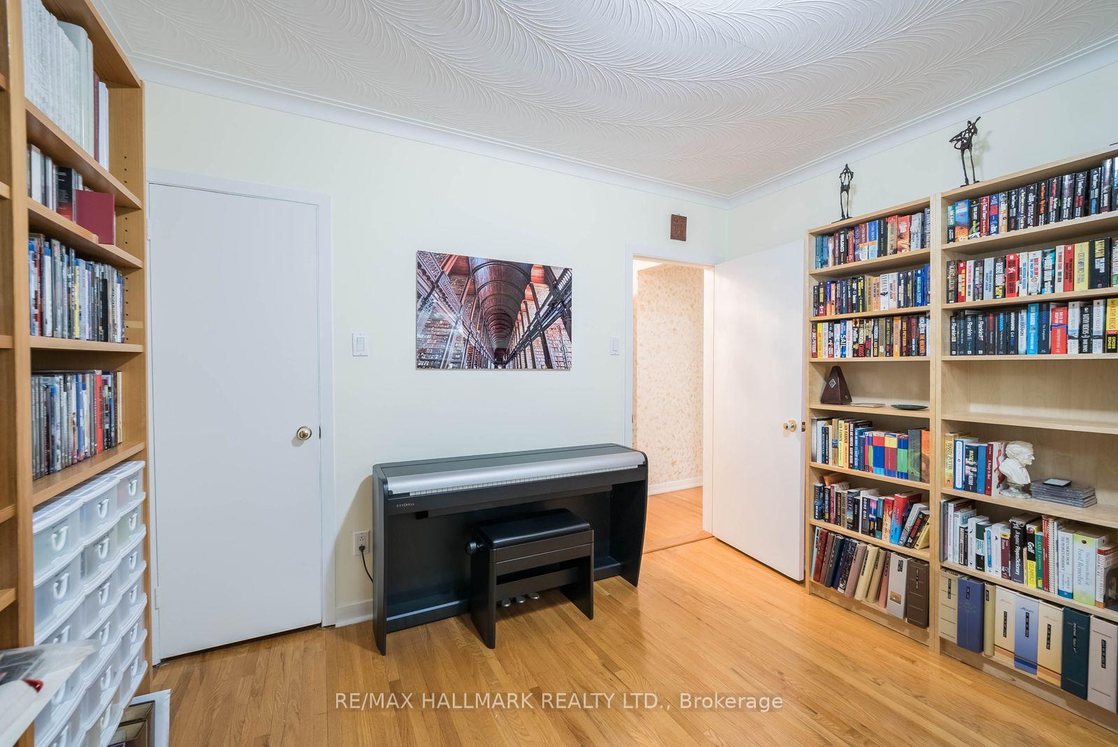 Photo 21 of 27 Pinebrook Avenue, North York, Victoria Village — HOMEH