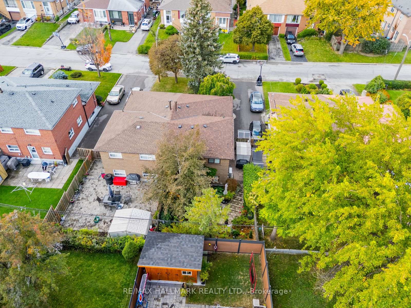 Photo 33 of 27 Pinebrook Avenue, North York, Victoria Village — HOMEH