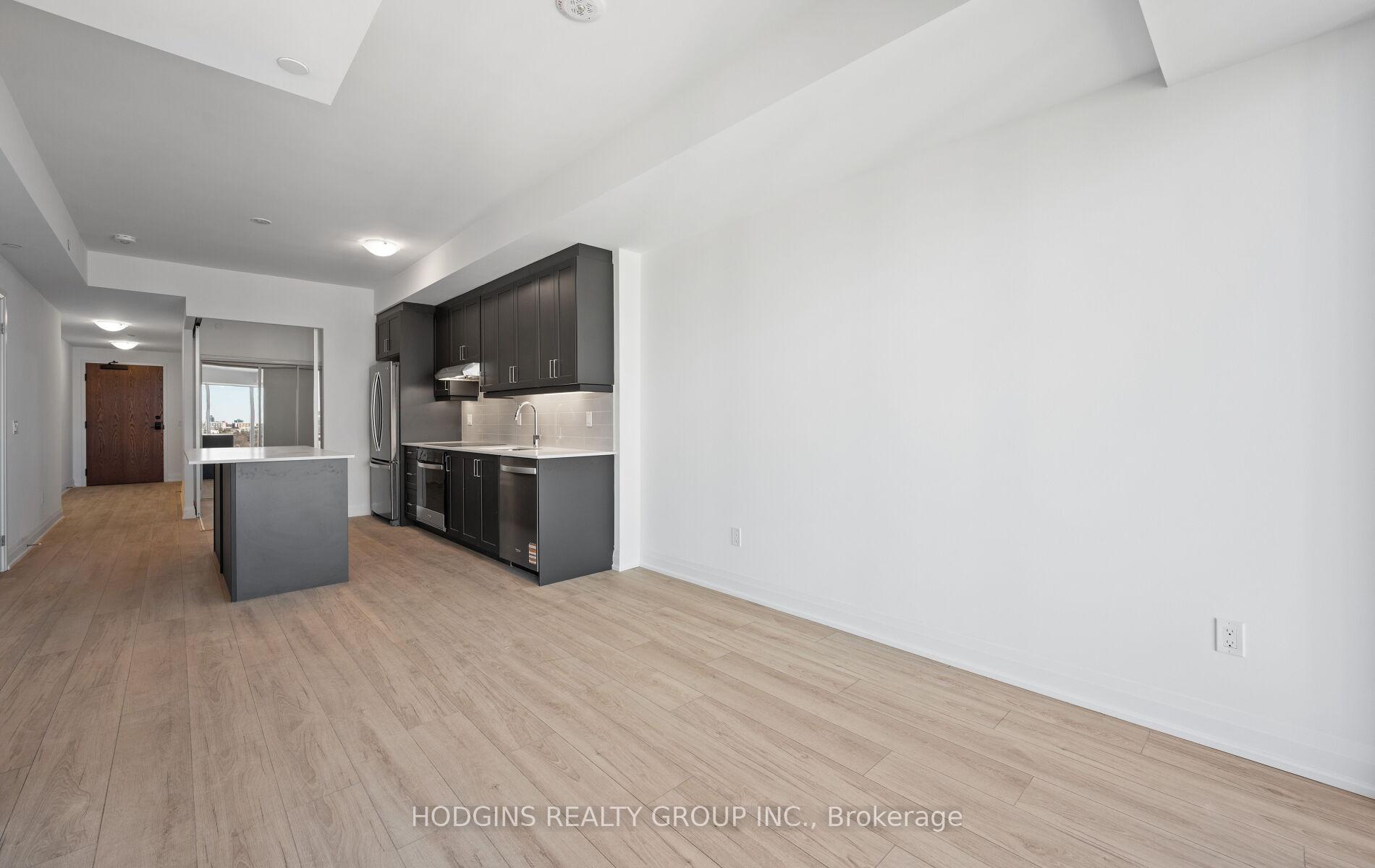 Photo 8 of Unit 612, 1035 Southdown Road, Mississauga, Clarkson — HOMEH