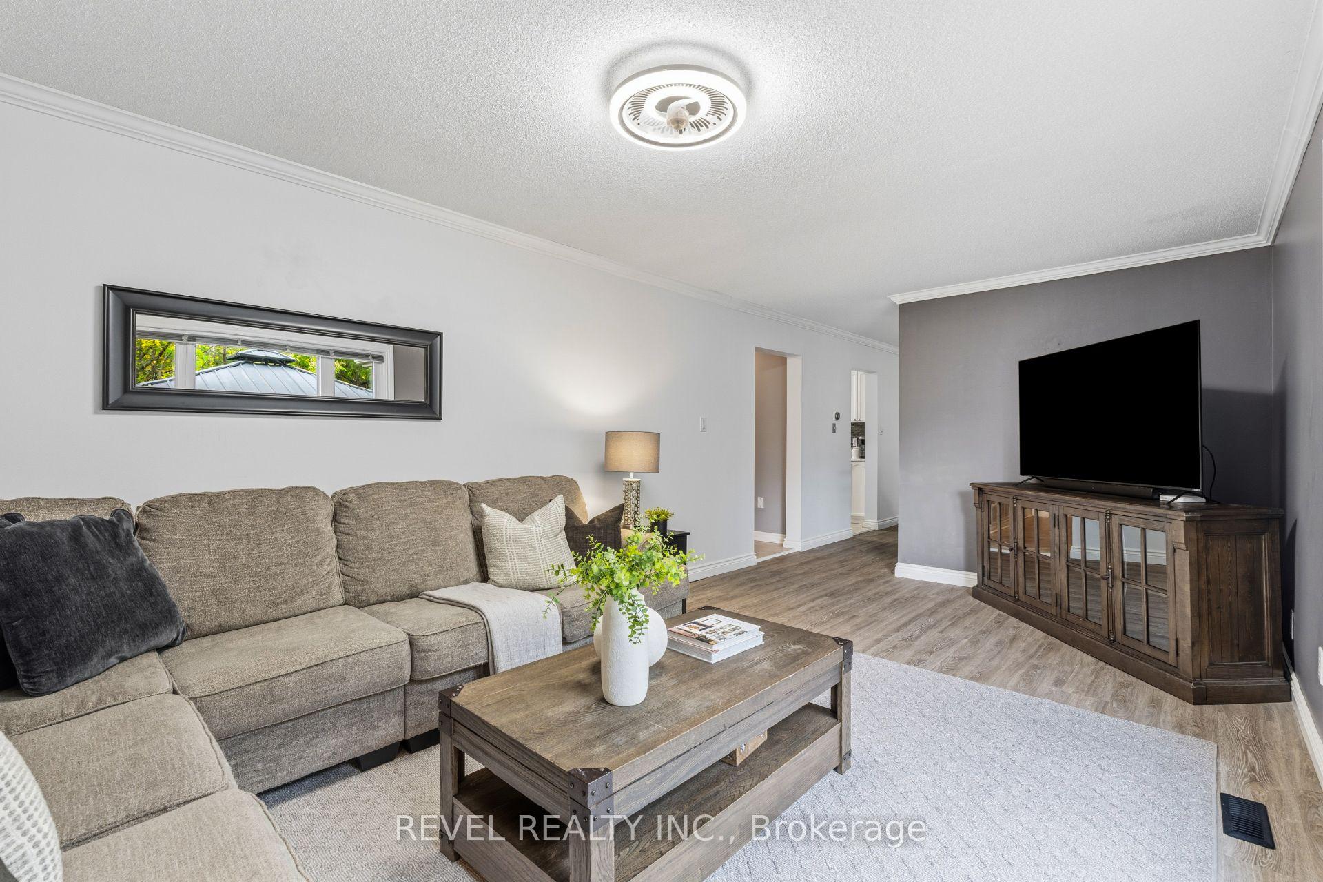 Photo 8 of 78 Ryan's Way, Hamilton, Waterdown — HOMEH