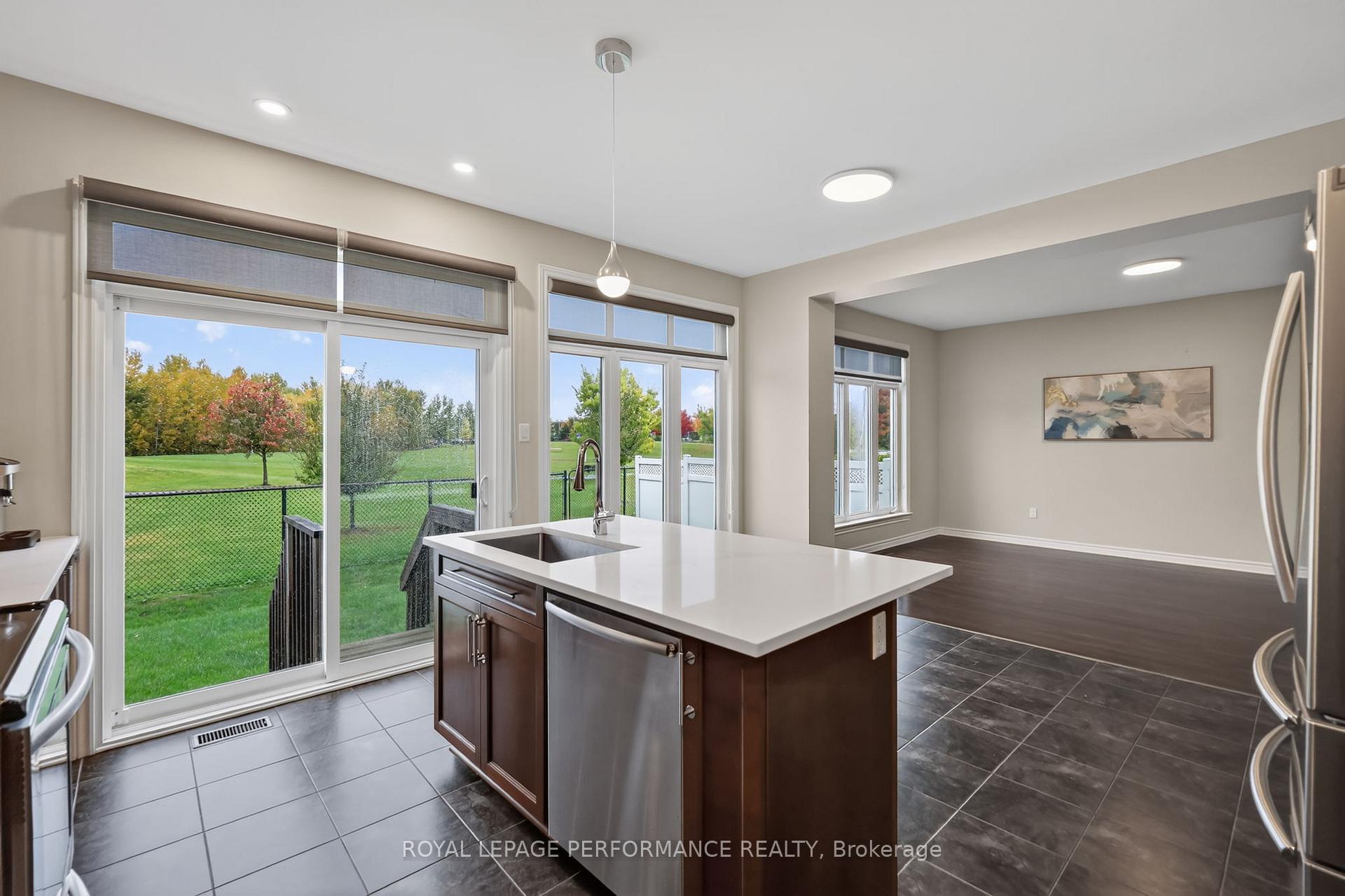 Photo 14 of 816 Azure Street, Ottawa, Avalon West — HOMEH