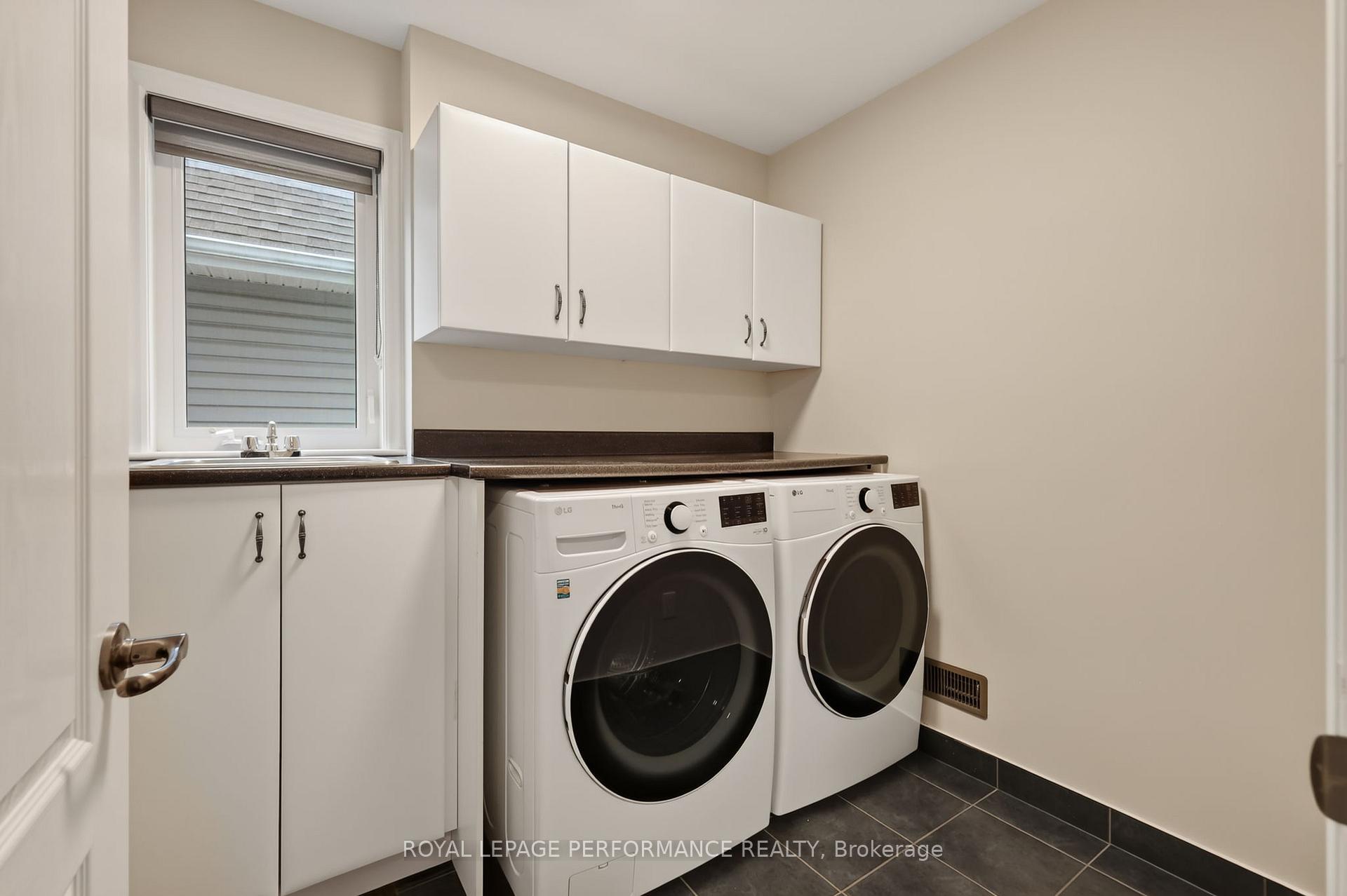 Photo 35 of 816 Azure Street, Ottawa, Avalon West — HOMEH