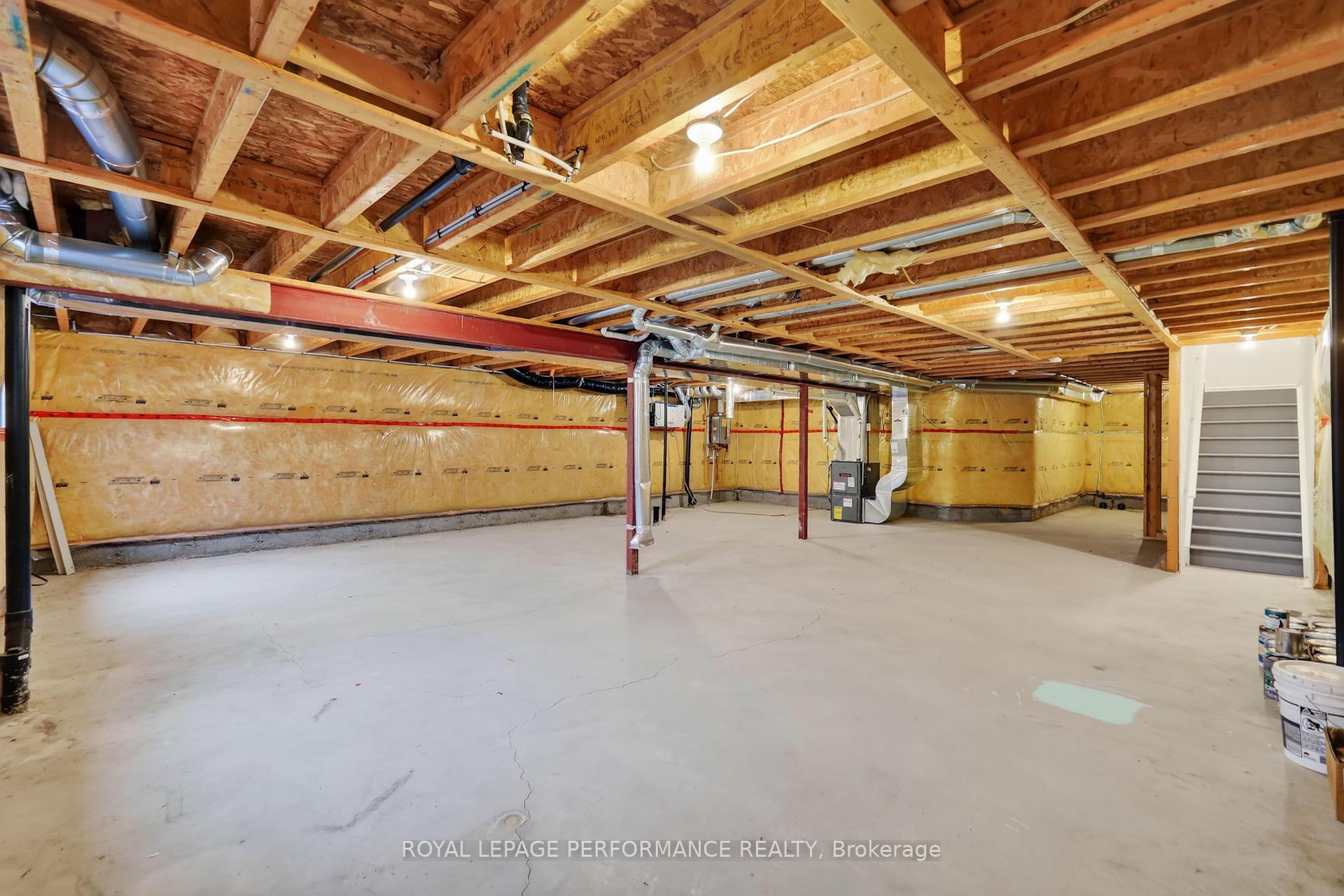 Photo 37 of 816 Azure Street, Ottawa, Avalon West — HOMEH
