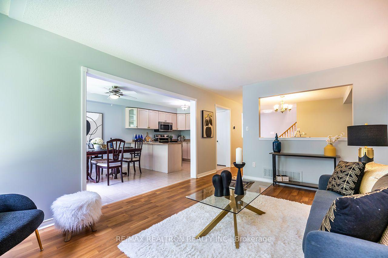 Photo 10 of 82 Beachgrove Crescent, Whitby, Taunton North — HOMEH