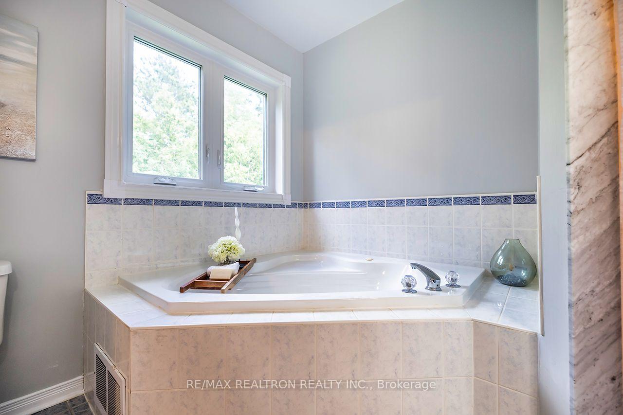 Photo 22 of 82 Beachgrove Crescent, Whitby, Taunton North — HOMEH