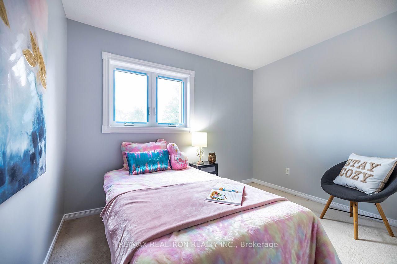 Photo 24 of 82 Beachgrove Crescent, Whitby, Taunton North — HOMEH