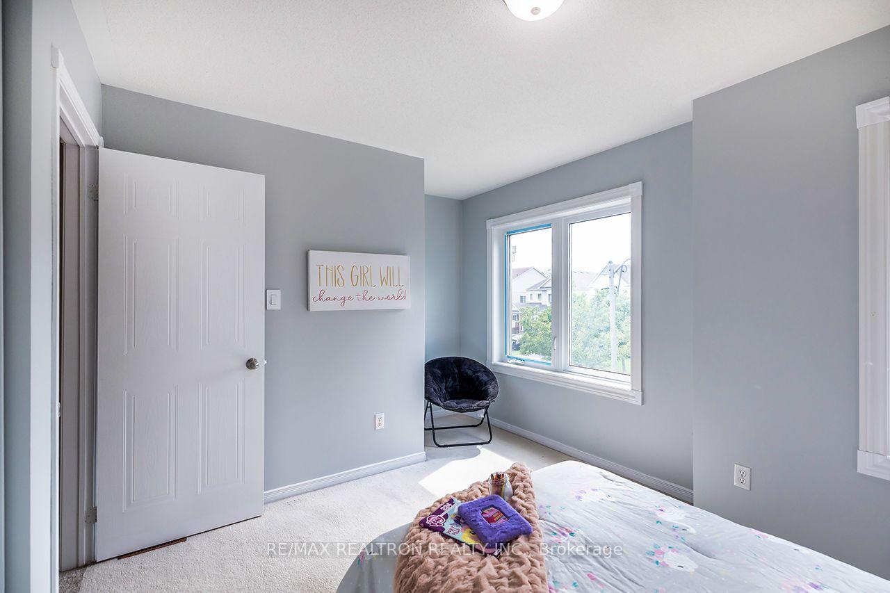 Photo 27 of 82 Beachgrove Crescent, Whitby, Taunton North — HOMEH