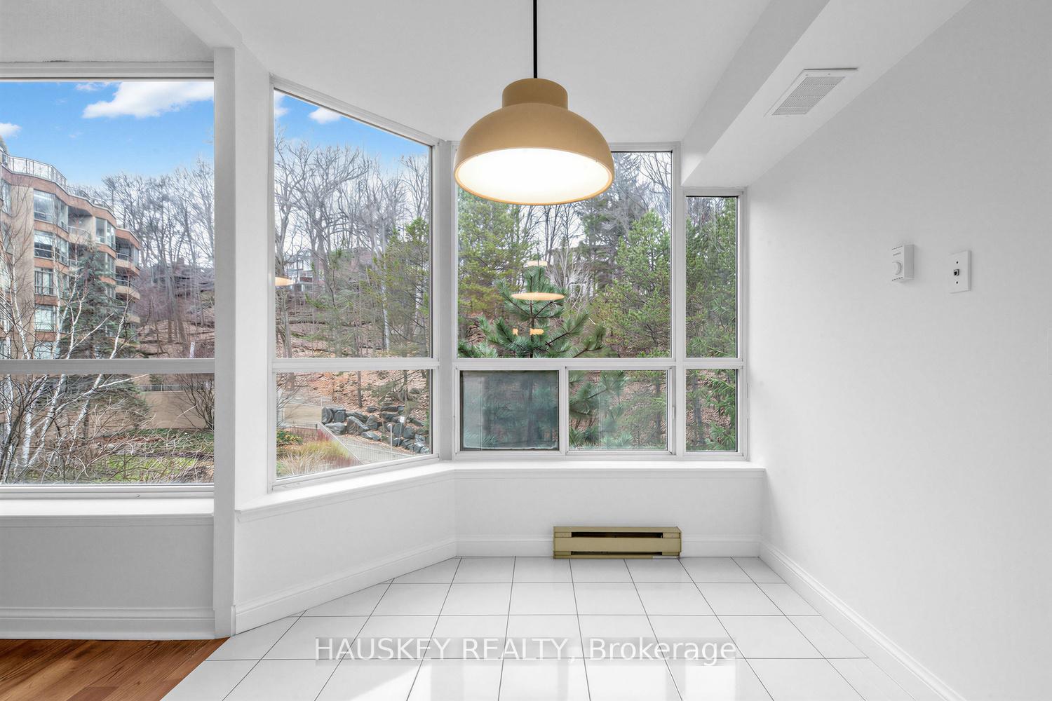 Photo 11 of Unit 402, 3800 Yonge Street, Toronto, Bedford Park-Nortown — HOMEH