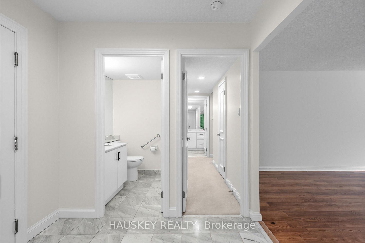Photo 15 of Unit 402, 3800 Yonge Street, Toronto, Bedford Park-Nortown — HOMEH