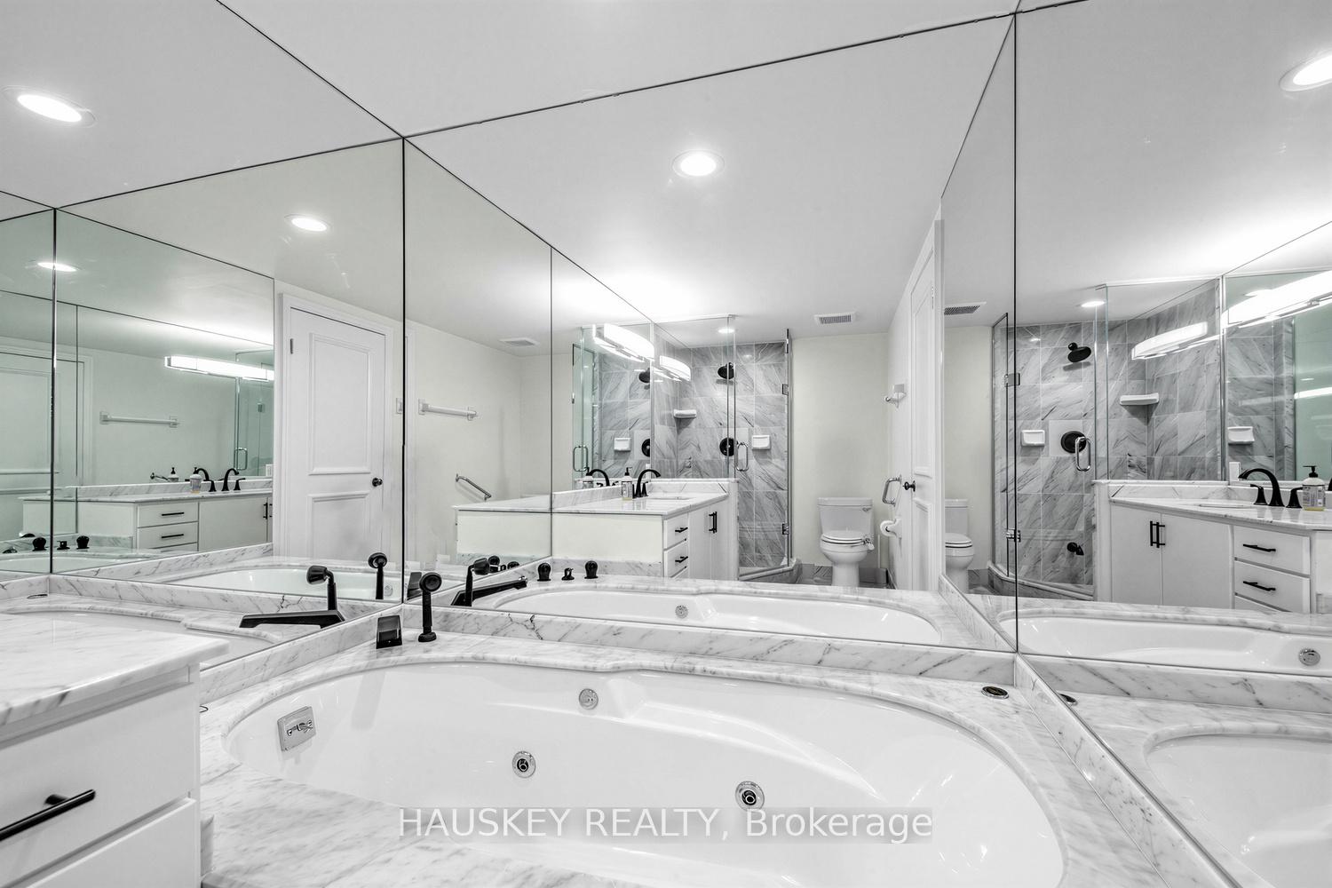 Photo 17 of Unit 402, 3800 Yonge Street, Toronto, Bedford Park-Nortown — HOMEH