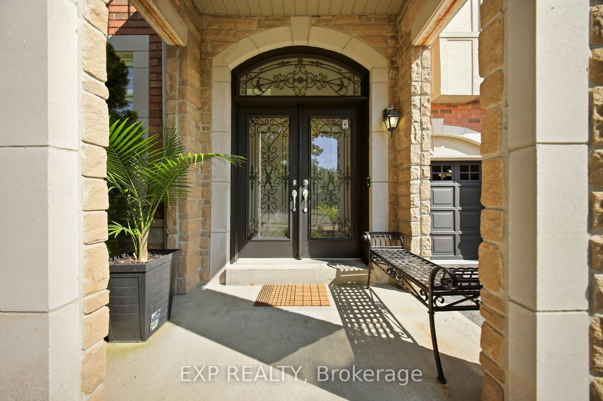 Photo 4 of 62 Ocean Ridge Drive, Brampton, Sandringham-Wellington — HOMEH