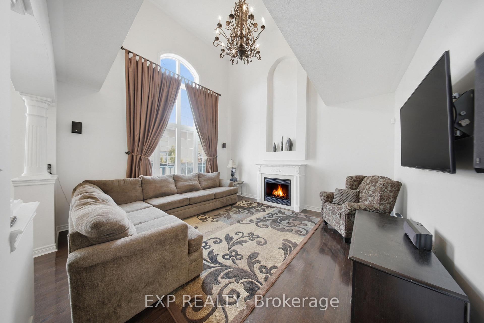 Photo 13 of 62 Ocean Ridge Drive, Brampton, Sandringham-Wellington — HOMEH