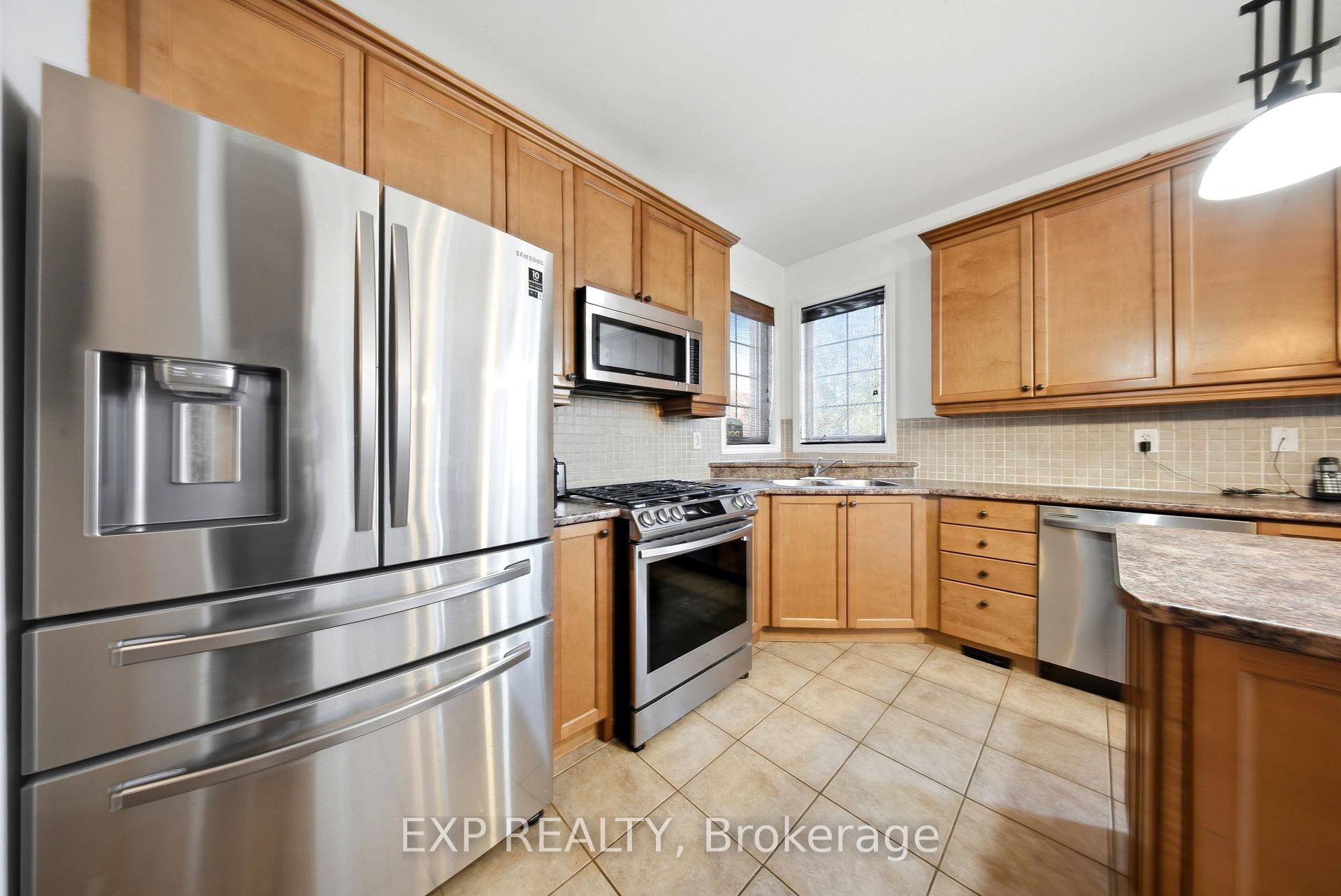 Photo 18 of 62 Ocean Ridge Drive, Brampton, Sandringham-Wellington — HOMEH