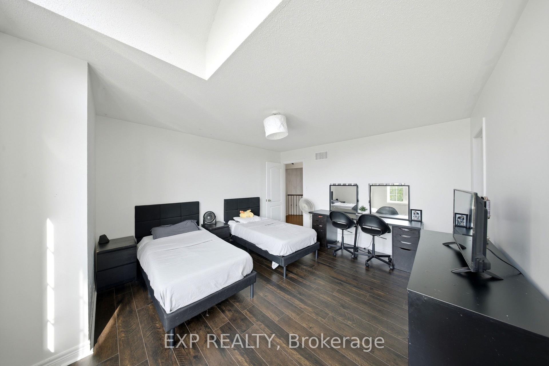 Photo 26 of 62 Ocean Ridge Drive, Brampton, Sandringham-Wellington — HOMEH