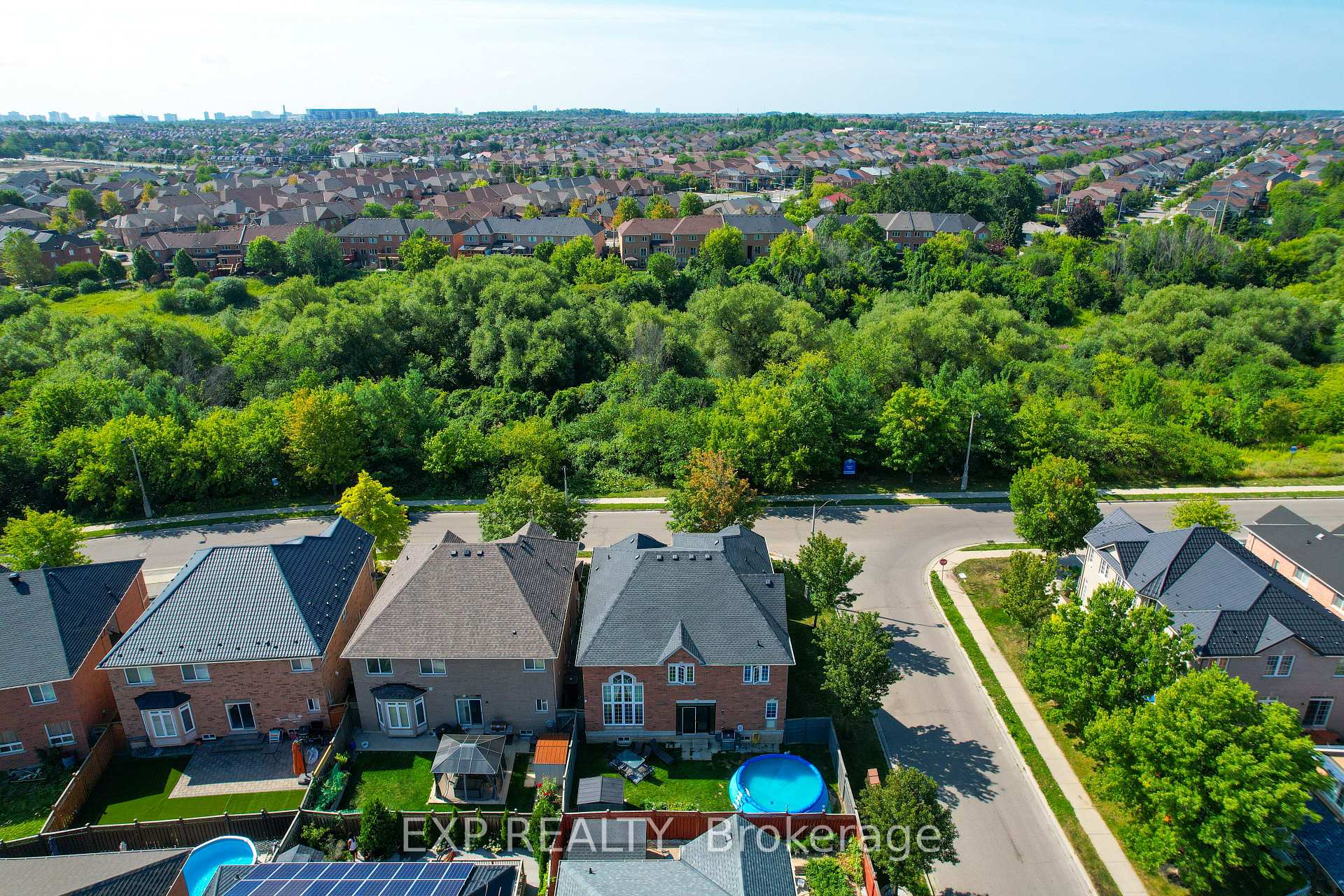 Photo 37 of 62 Ocean Ridge Drive, Brampton, Sandringham-Wellington — HOMEH