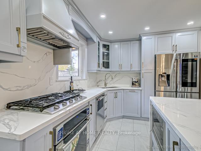 Photo 8 of 1179 Queens Avenue, Oakville, College Park — HOMEH