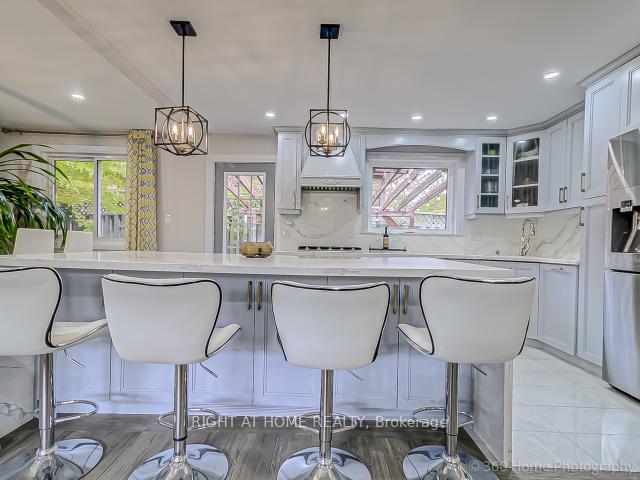 Photo 10 of 1179 Queens Avenue, Oakville, College Park — HOMEH