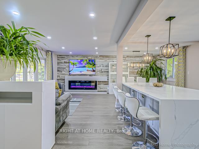 Photo 11 of 1179 Queens Avenue, Oakville, College Park — HOMEH