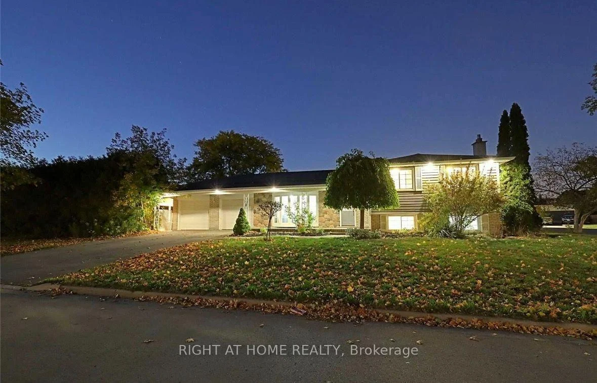 Photo 1 of 1179 Queens Avenue, Oakville, College Park — HOMEH