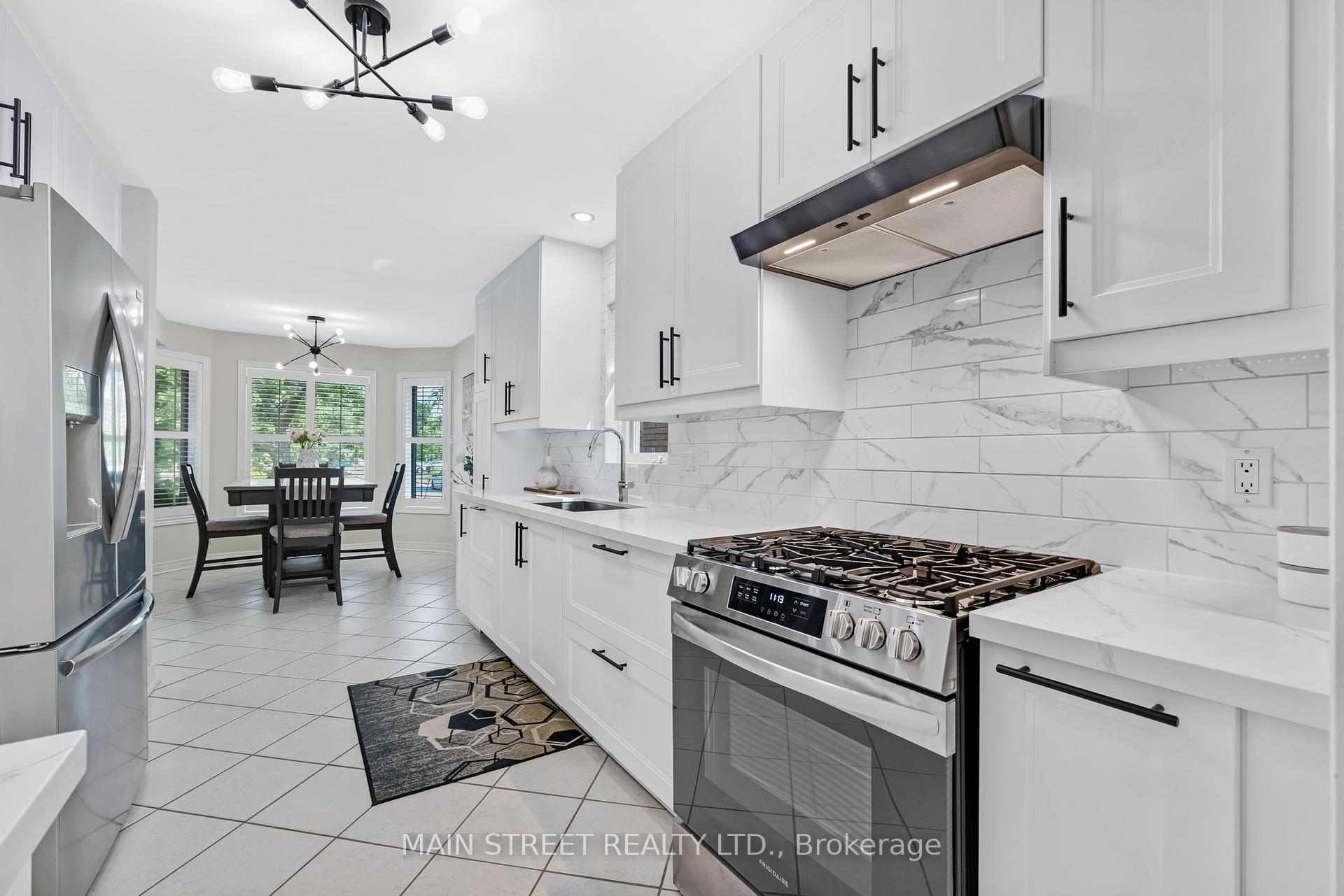Photo 12 of 40 Via Amici, New Tecumseth, Rural New Tecumseth — HOMEH