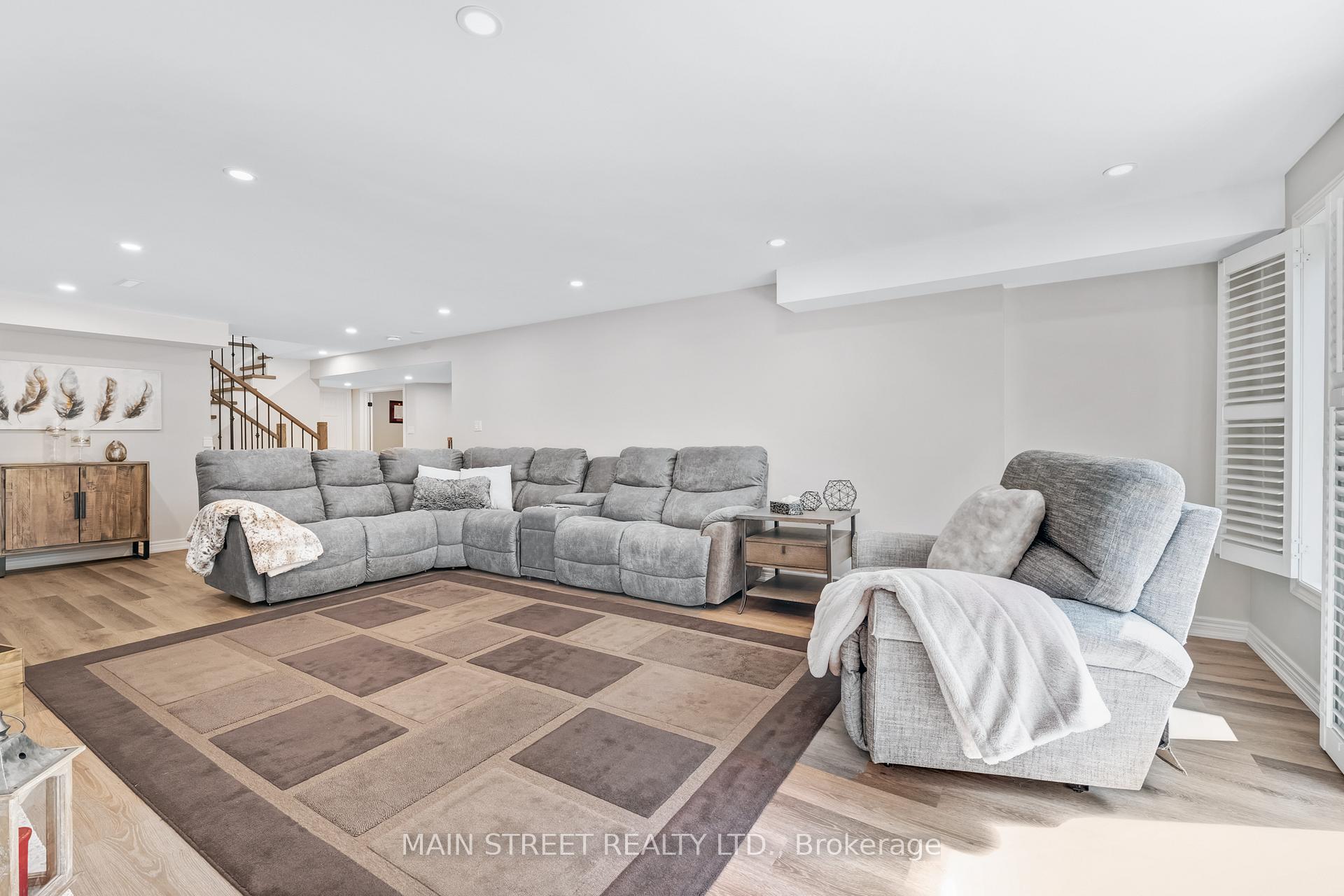 Photo 29 of 40 Via Amici, New Tecumseth, Rural New Tecumseth — HOMEH