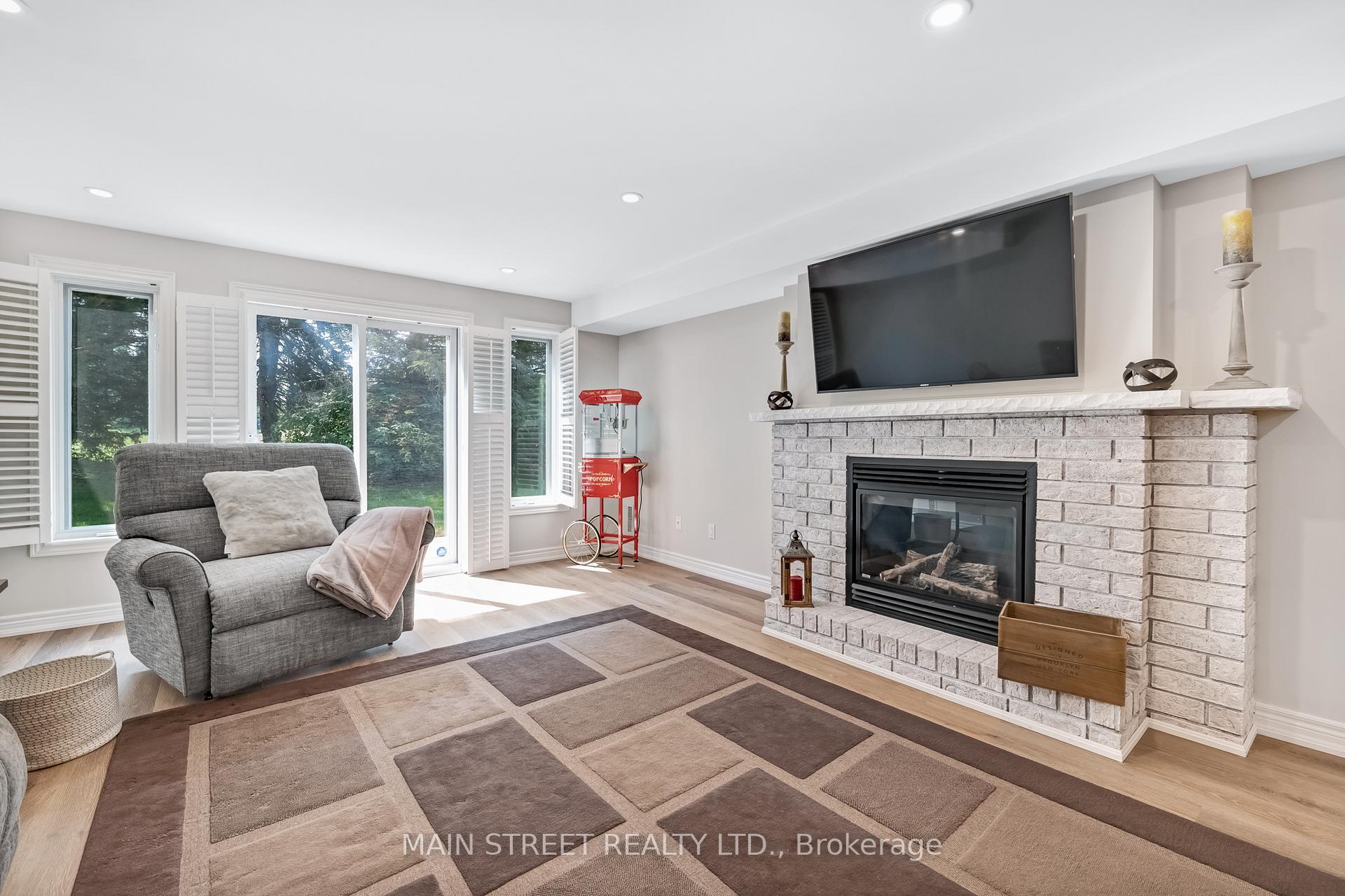 Photo 30 of 40 Via Amici, New Tecumseth, Rural New Tecumseth — HOMEH