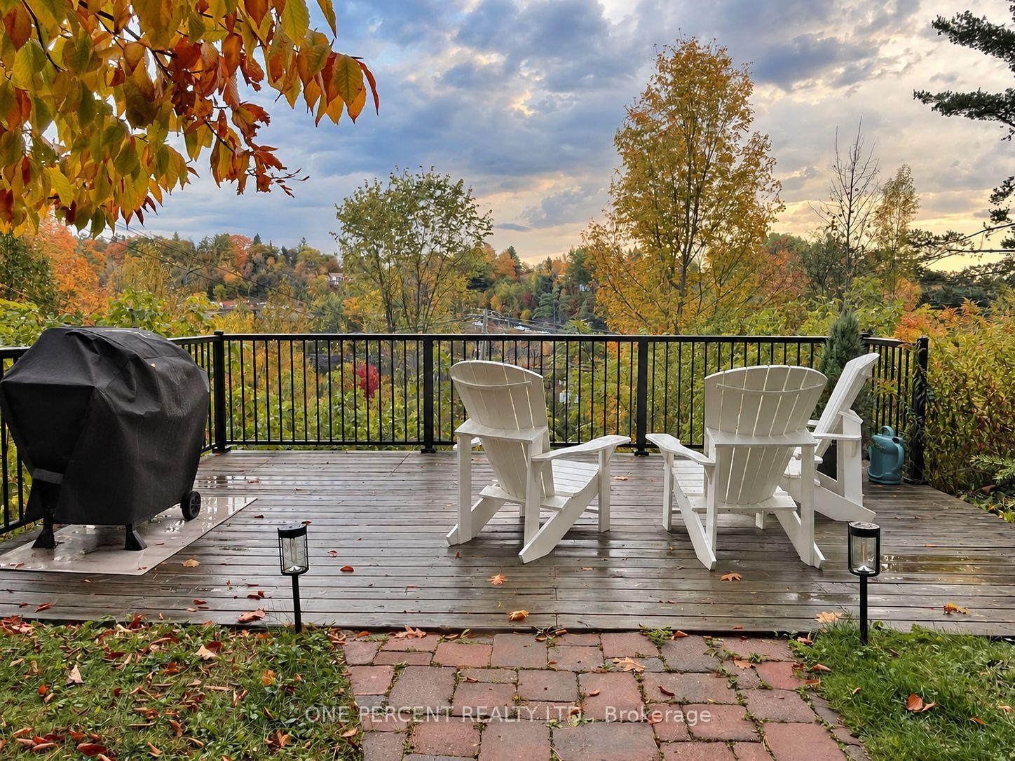 Photo 3 of Unit 113, 10 B Kimberley Avenue, Bracebridge — HOMEH