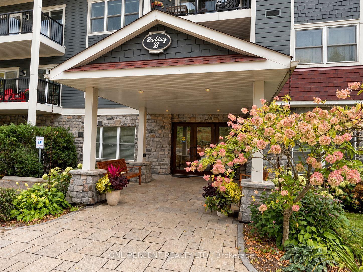 Photo 5 of Unit 113, 10 B Kimberley Avenue, Bracebridge — HOMEH