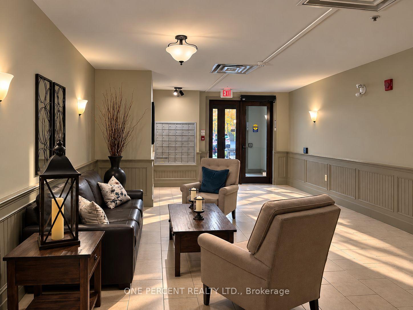 Photo 7 of Unit 113, 10 B Kimberley Avenue, Bracebridge — HOMEH