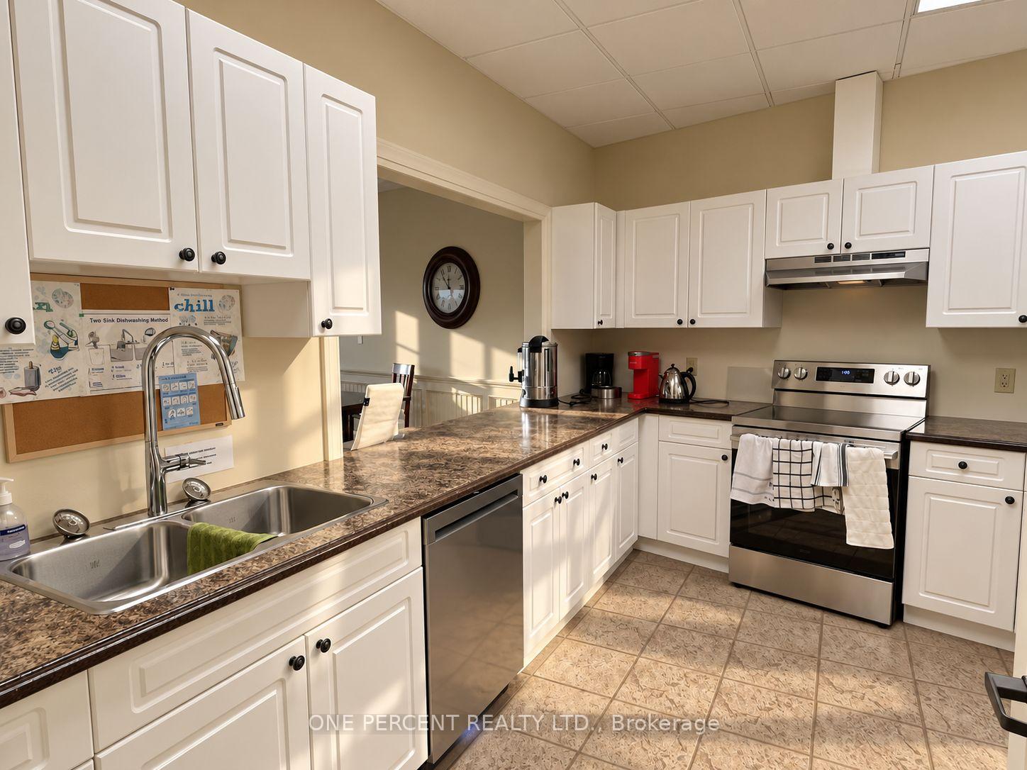 Photo 41 of Unit 113, 10 B Kimberley Avenue, Bracebridge — HOMEH