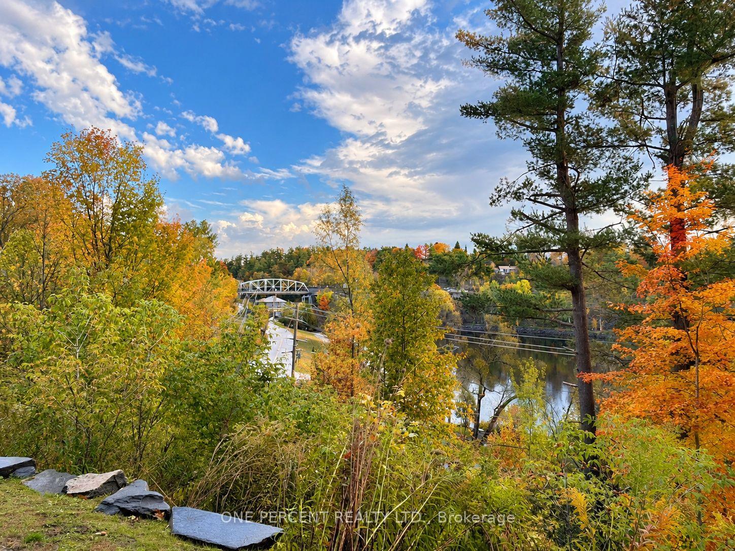 Photo 45 of Unit 113, 10 B Kimberley Avenue, Bracebridge — HOMEH
