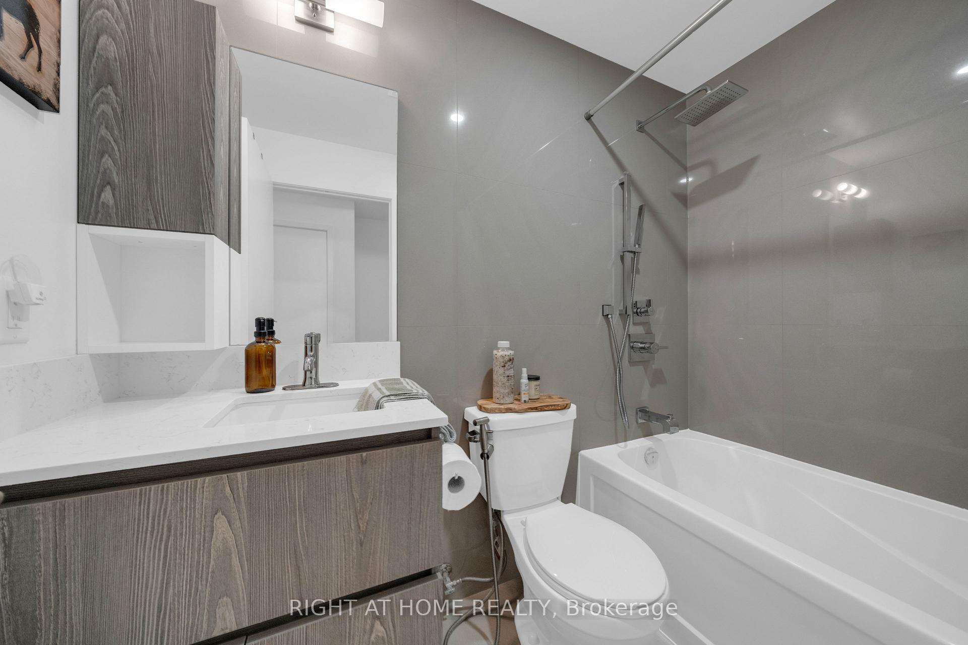 Photo 9 of Unit 1002, 45 Baseball Place, Toronto, South Riverdale — HOMEH