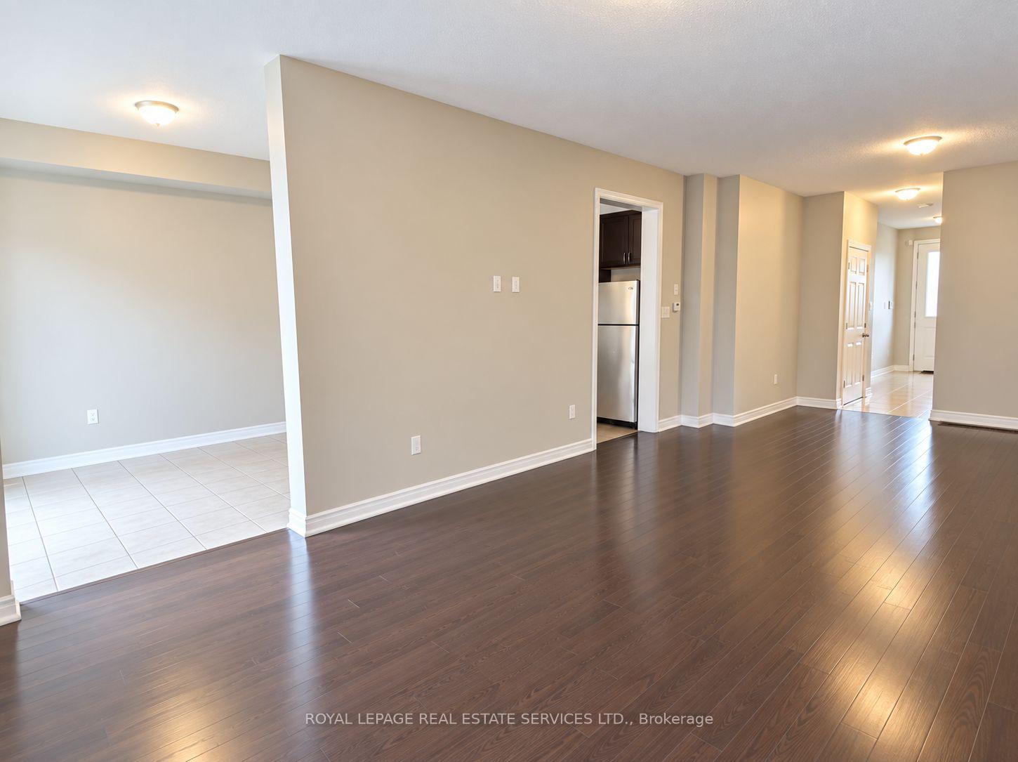 Photo 11 of 39 Vezna Crescent, Brampton, Credit Valley — HOMEH