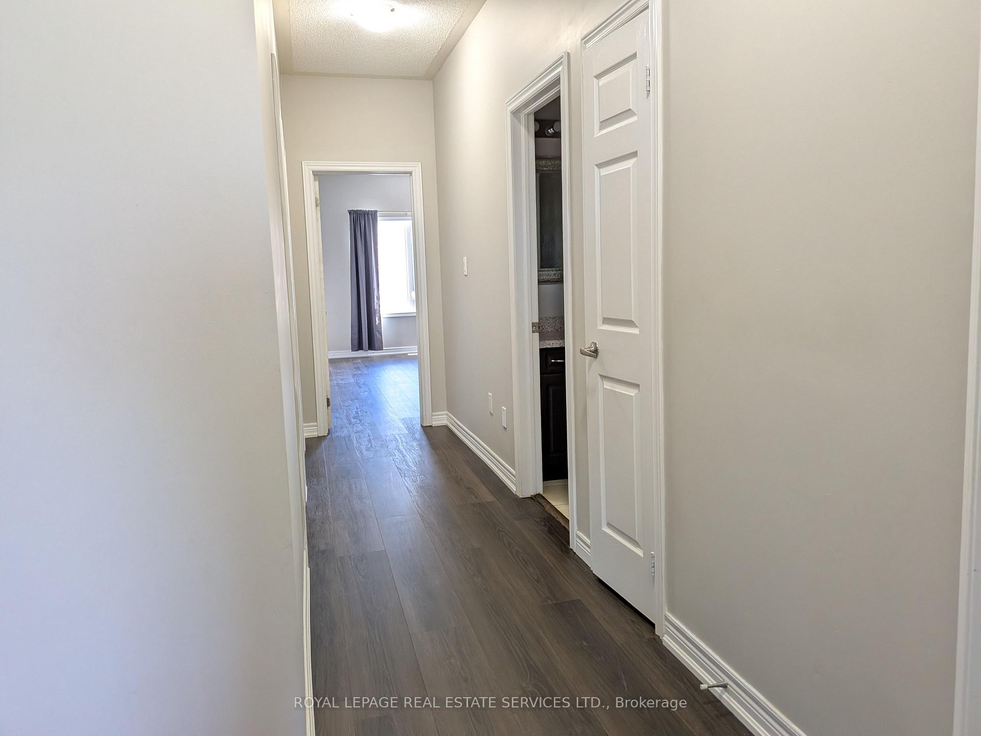 Photo 12 of 39 Vezna Crescent, Brampton, Credit Valley — HOMEH