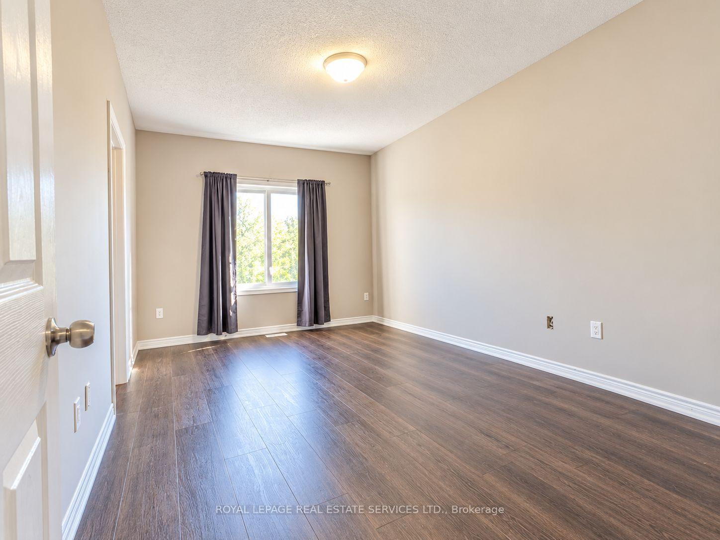 Photo 15 of 39 Vezna Crescent, Brampton, Credit Valley — HOMEH