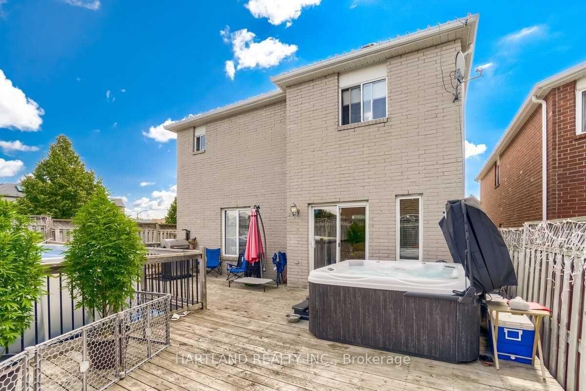 Photo 3 of 476 Jay Crescent, Orangeville — HOMEH