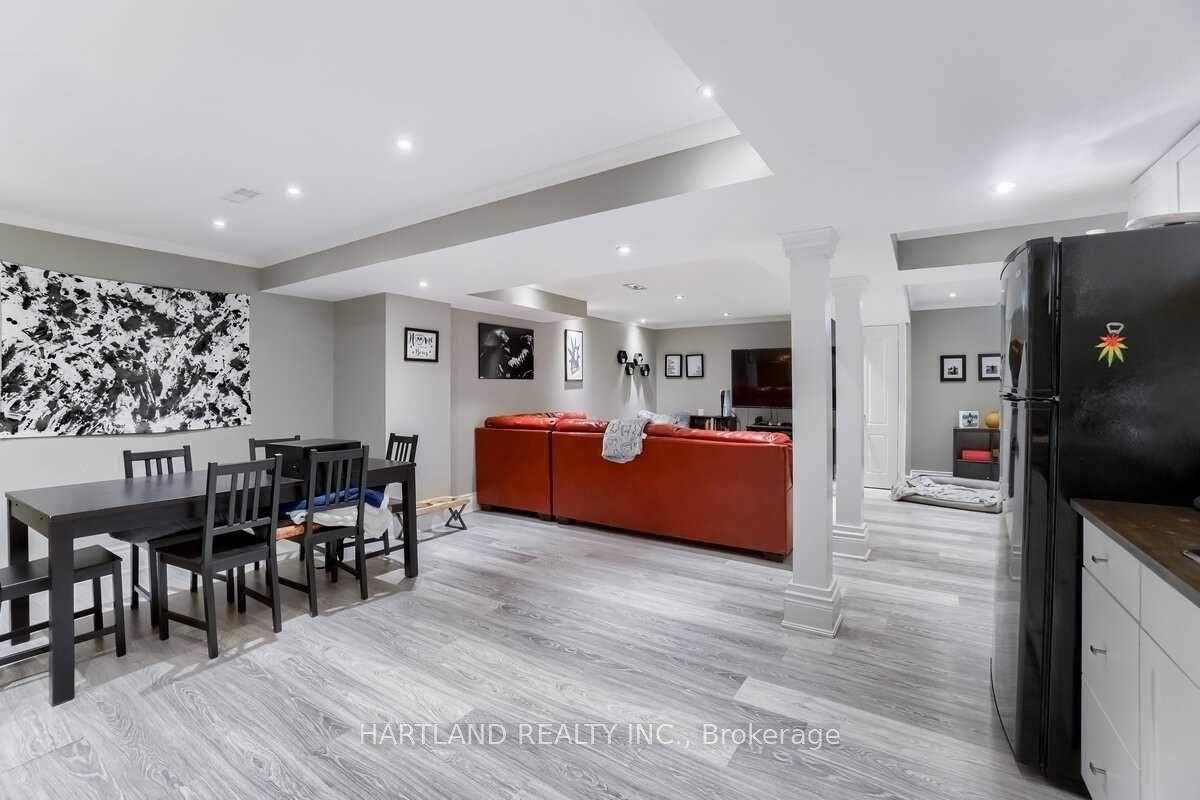 Photo 5 of 476 Jay Crescent, Orangeville — HOMEH