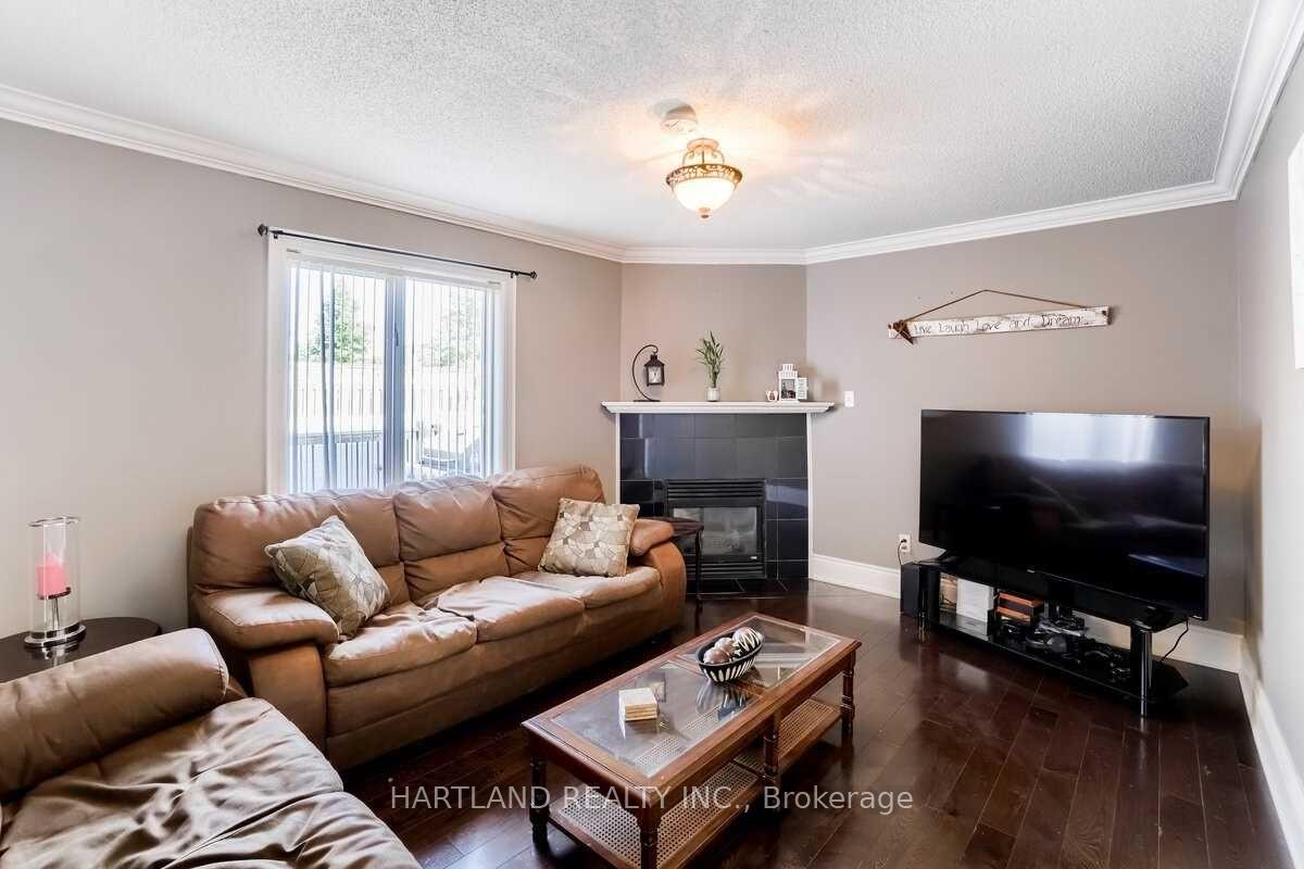 Photo 10 of 476 Jay Crescent, Orangeville — HOMEH