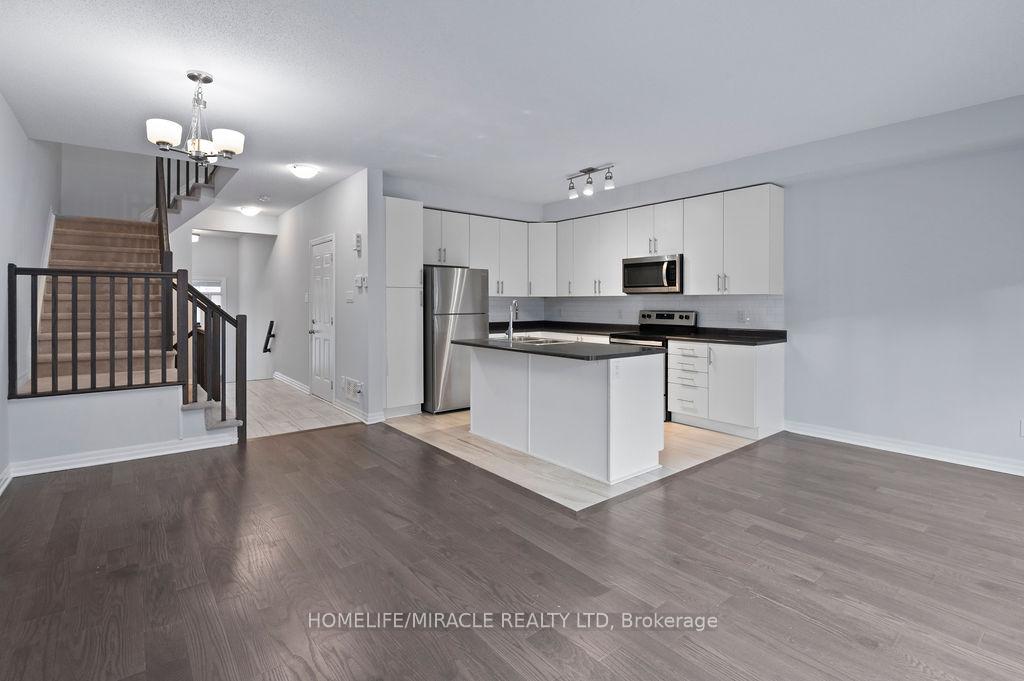 Photo 3 of 153 Overberg Way, Ottawa, Kanata - Emerald Meadows/Trailwest — HOMEH