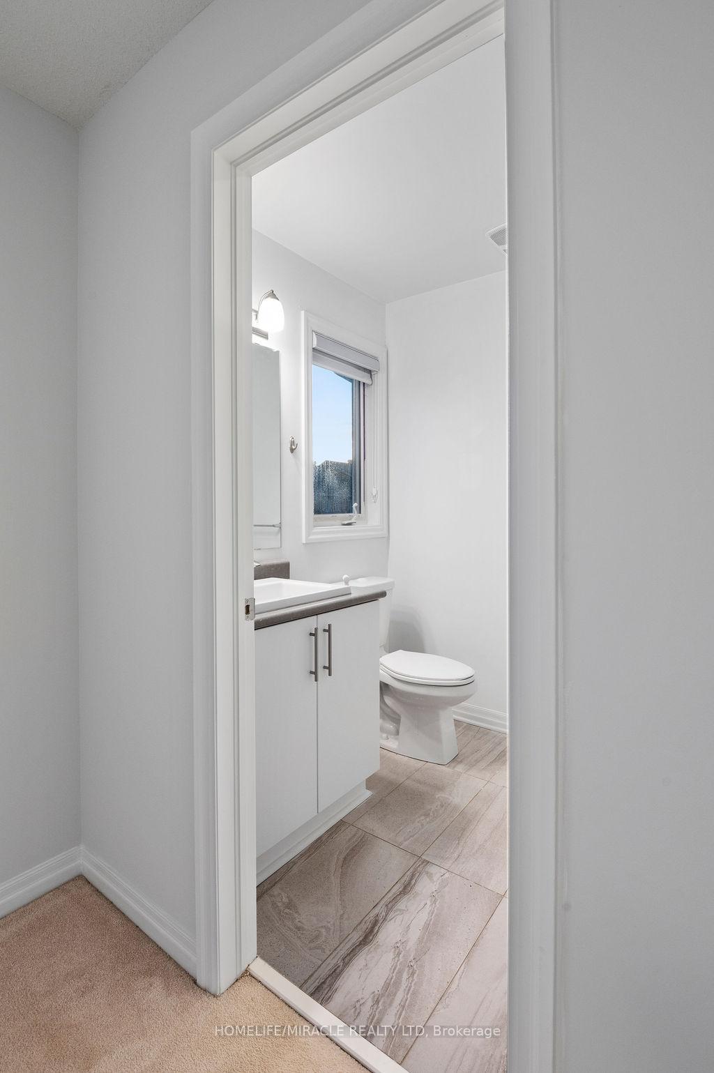 Photo 24 of 153 Overberg Way, Ottawa, Kanata - Emerald Meadows/Trailwest — HOMEH