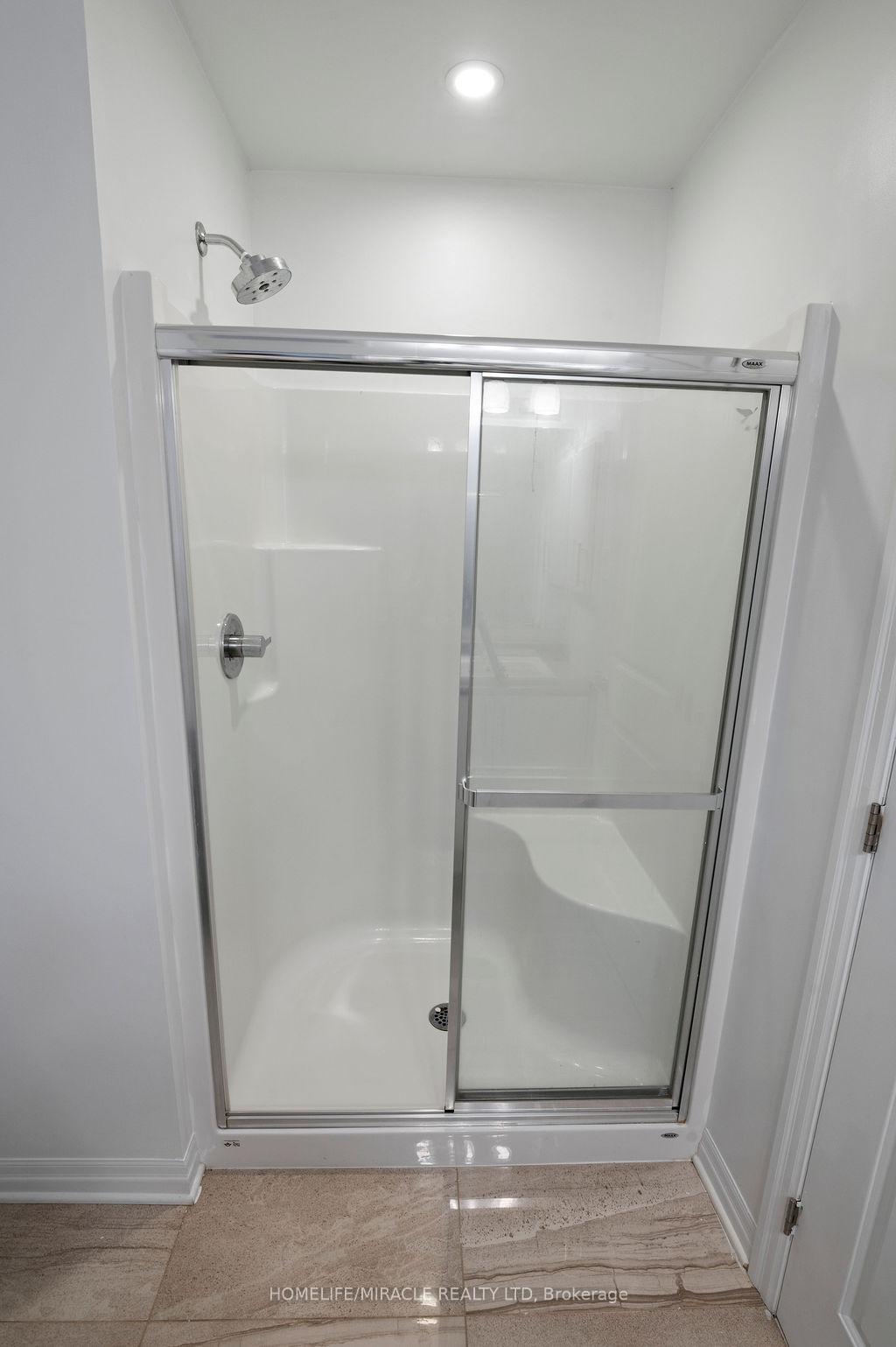 Photo 26 of 153 Overberg Way, Ottawa, Kanata - Emerald Meadows/Trailwest — HOMEH