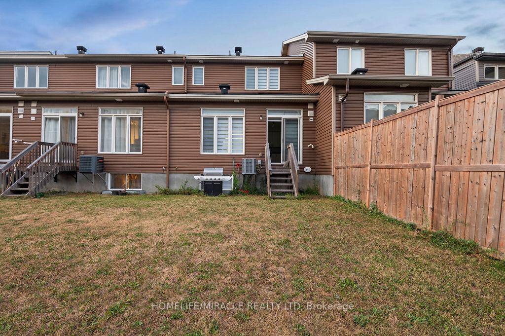 Photo 38 of 153 Overberg Way, Ottawa, Kanata - Emerald Meadows/Trailwest — HOMEH