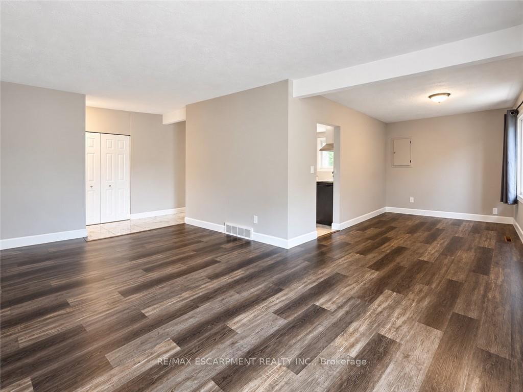 Photo 7 of Unit Upper, 63 Sanatorium Road, Hamilton, Westcliffe — HOMEH