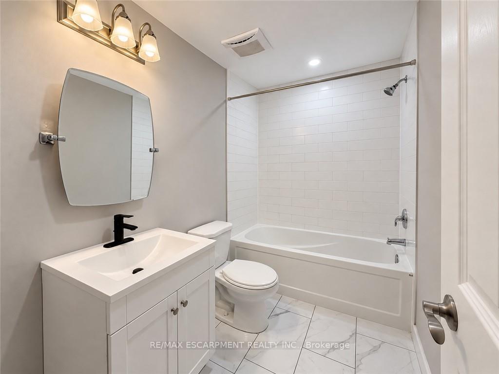 Photo 23 of Unit Upper, 63 Sanatorium Road, Hamilton, Westcliffe — HOMEH