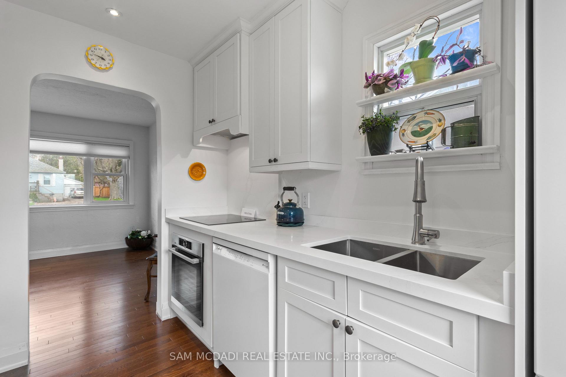 Photo 7 of 1088 Cherriebell Road, Mississauga, Lakeview — HOMEH
