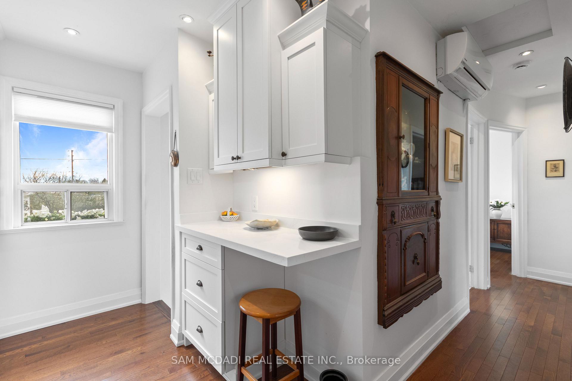 Photo 9 of 1088 Cherriebell Road, Mississauga, Lakeview — HOMEH