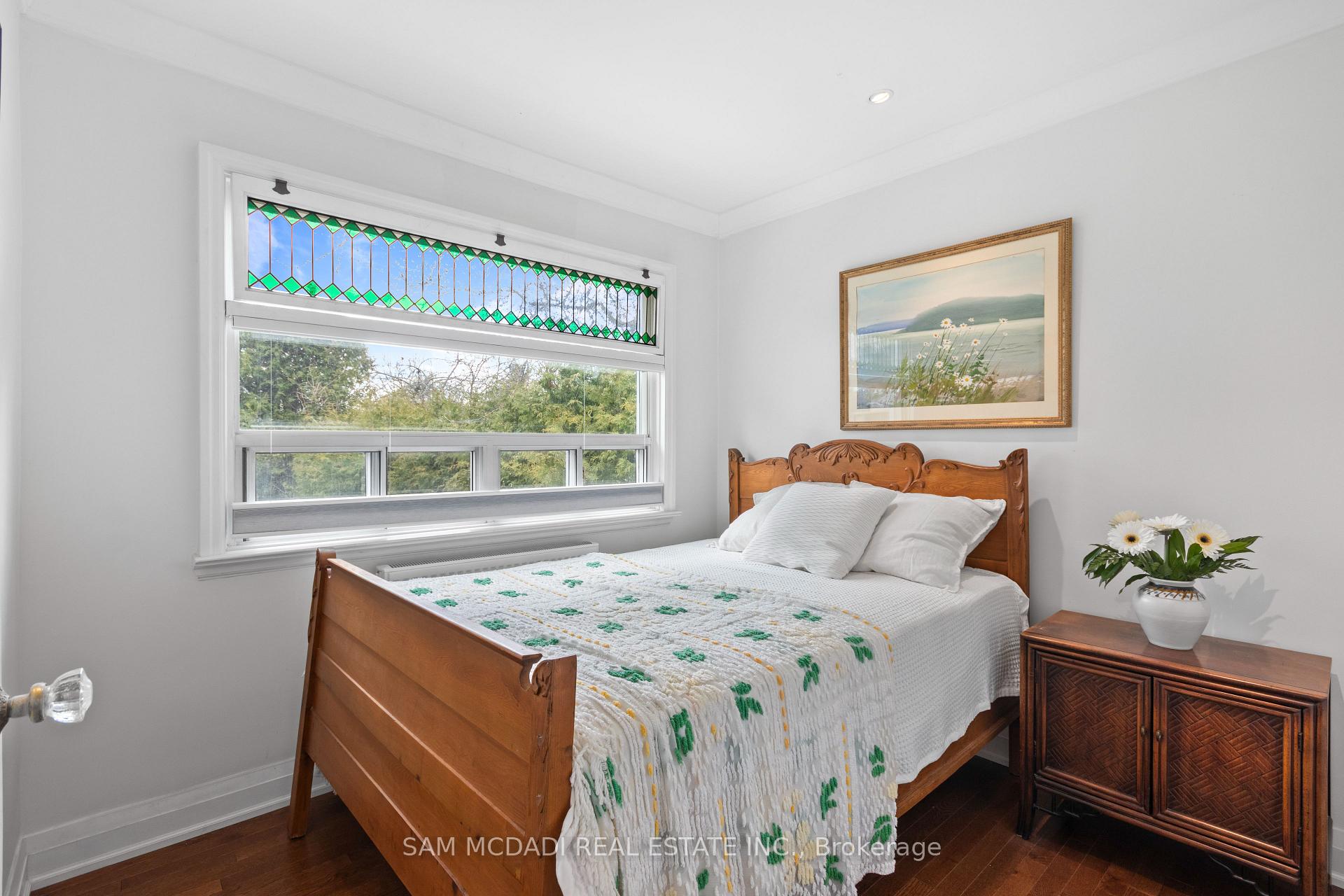 Photo 12 of 1088 Cherriebell Road, Mississauga, Lakeview — HOMEH
